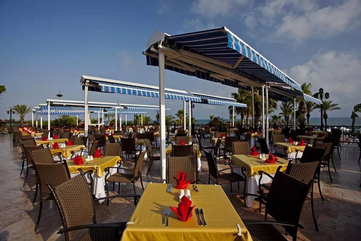 Papillon Belvil antalya hotel restaurant (Copy).jpg